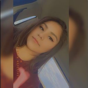 Meet your Posher, Dinora